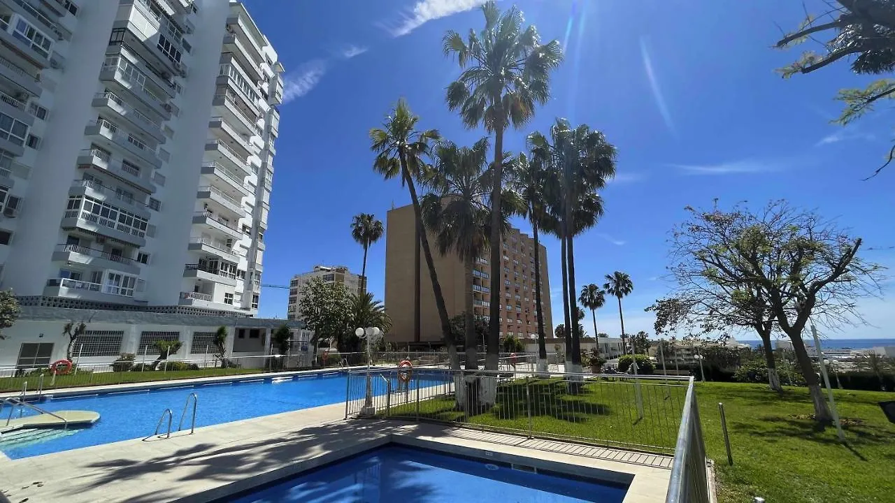 Pool&Beach in Benalmádena 0*,